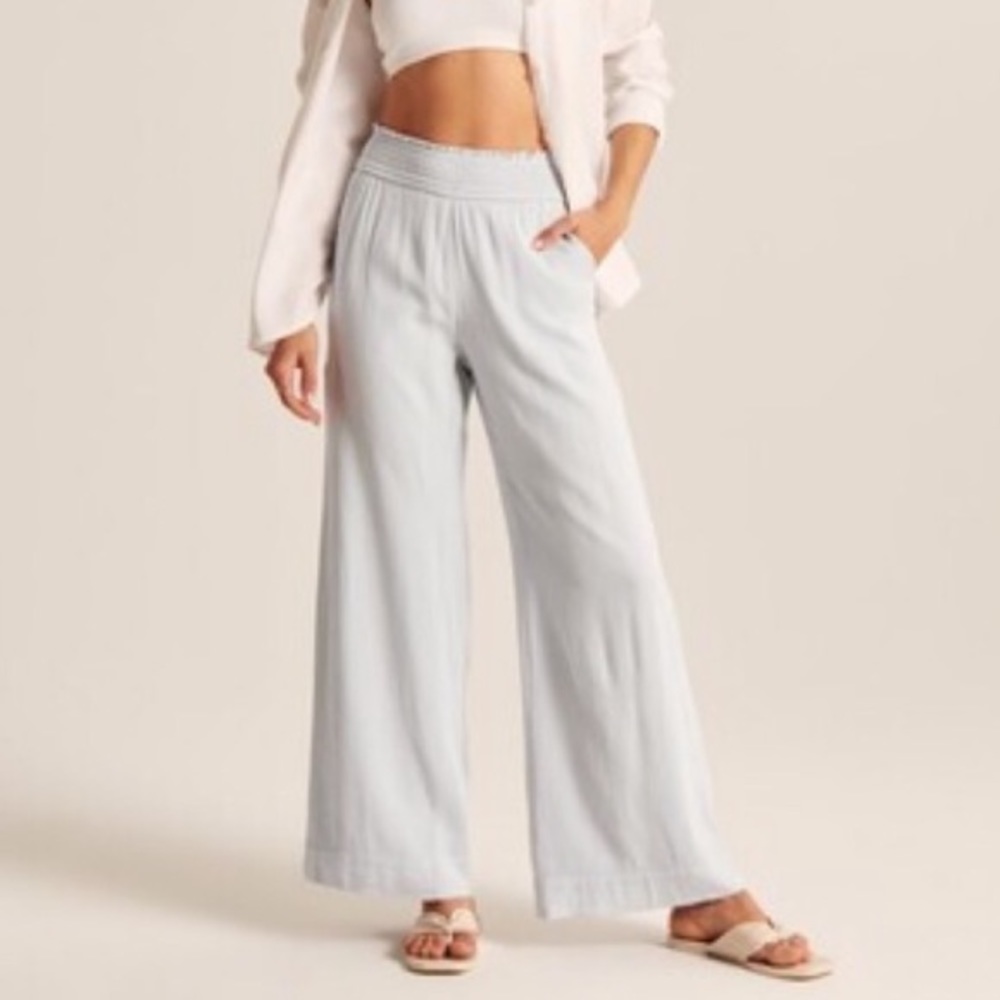 Abercrombie Pull-on Wide Leg Pants in Light Blue